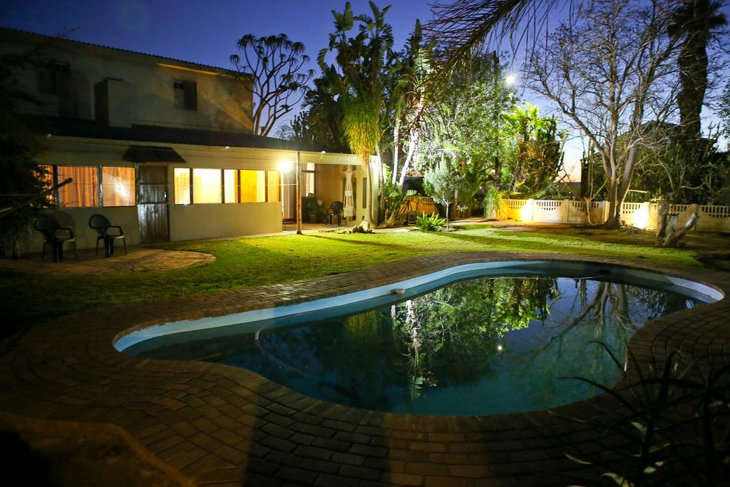 Oudtshoorn Homestay Accommodation Eksteriør bilde