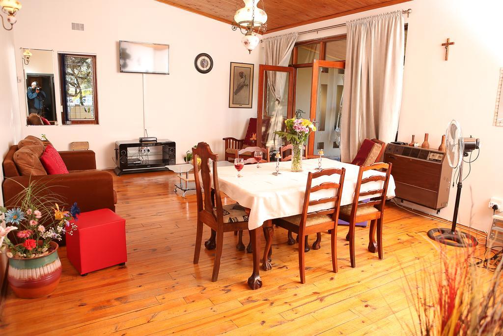 Oudtshoorn Homestay Accommodation Eksteriør bilde